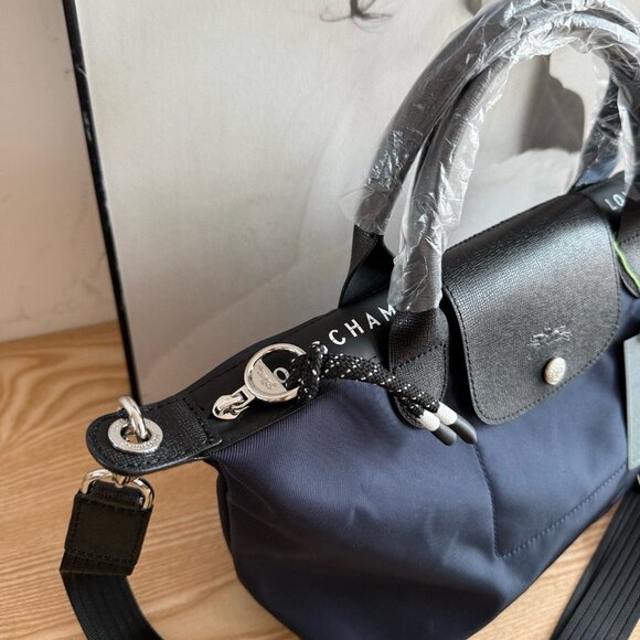 Longchamp Classic Handbag - Picture 7 of 8